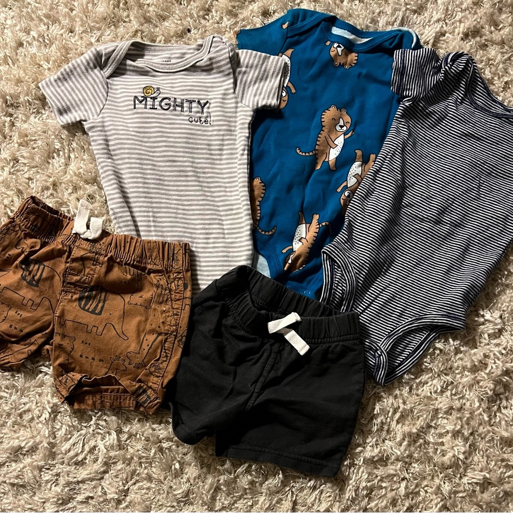 9 MONTH ONESIE AND SHORTS BUNDLE